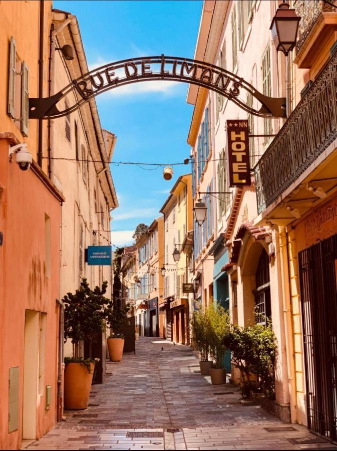 « Douce Nuit Medievale » Hyeres Bagian luar foto